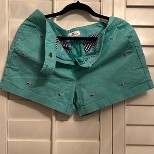 Vineyard Vines Women’s Green Whale Embroidered Dayboat Shorts